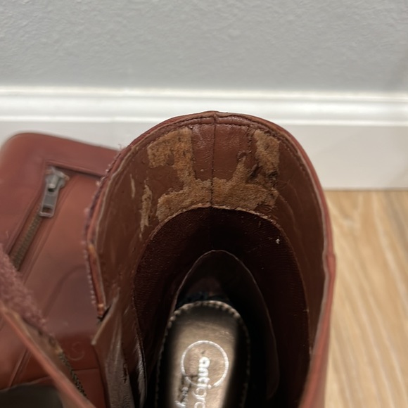 SOLD Easy spirit anti gravity booties - Picture 5 of 6